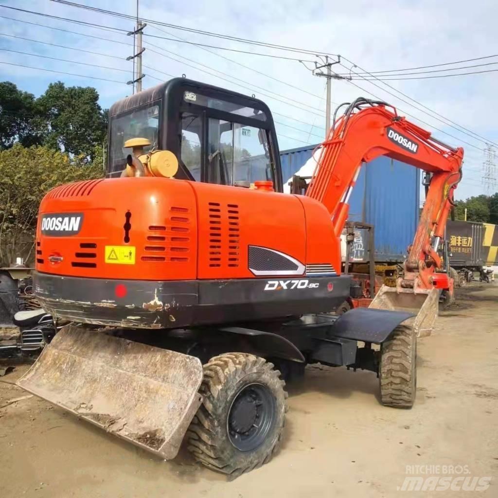 Doosan DX70W-9C Pyöräkaivukoneet