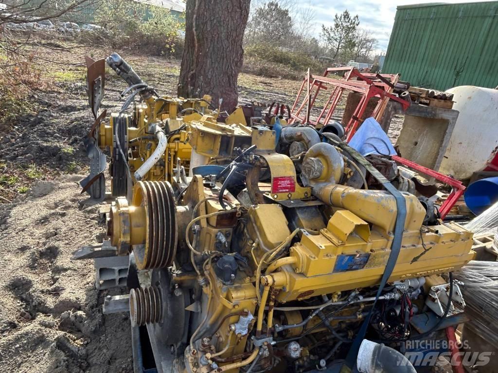 Komatsu SA12V140 Moottorit