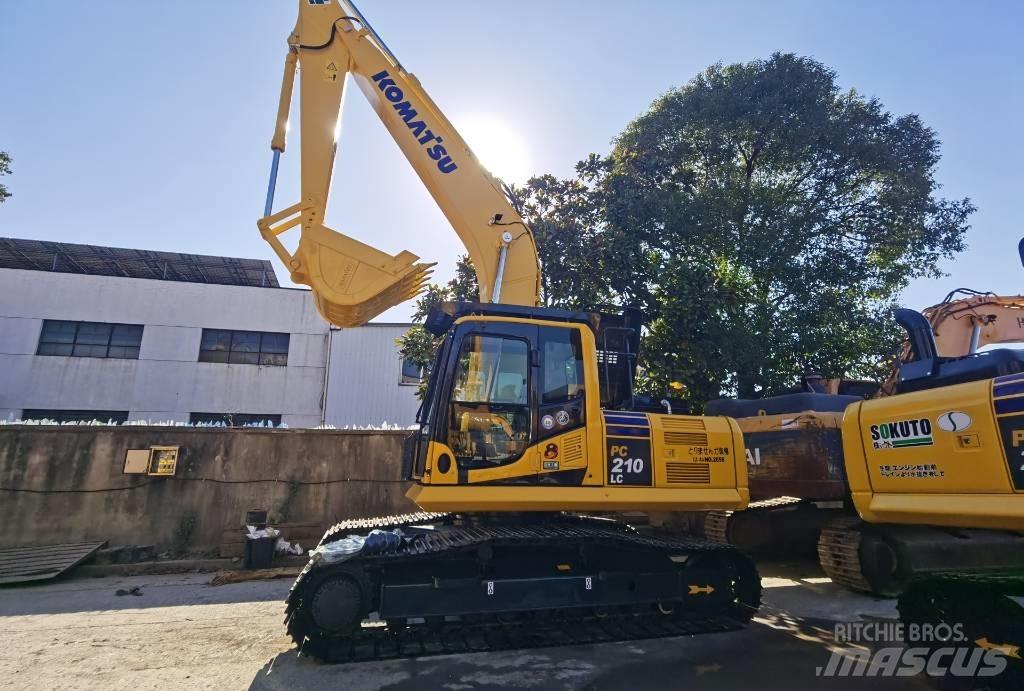 Komatsu PC210LC Telakaivukoneet