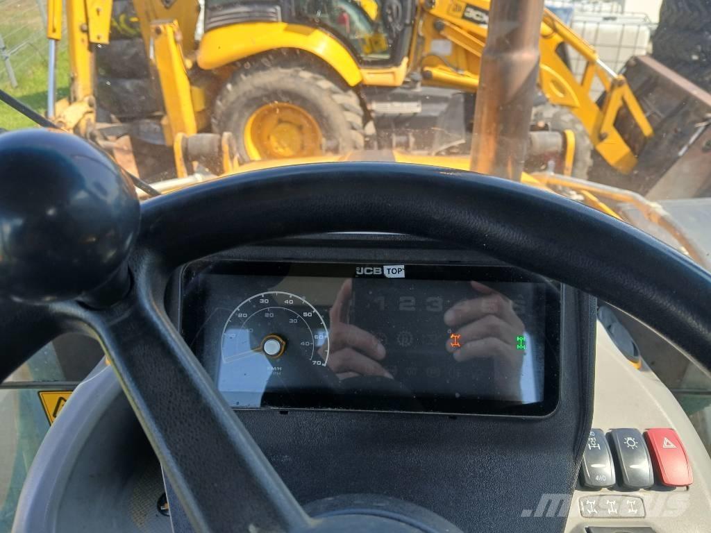 JCB 4 CX Pro Kaivurikuormaajat