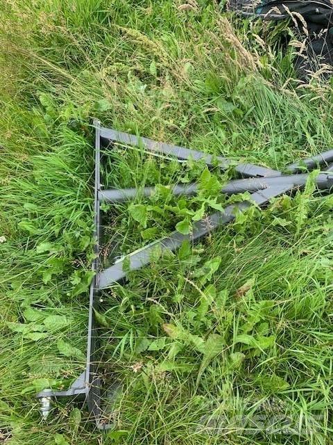 CLAAS BALE TWISTER Pyöröpaalaimet