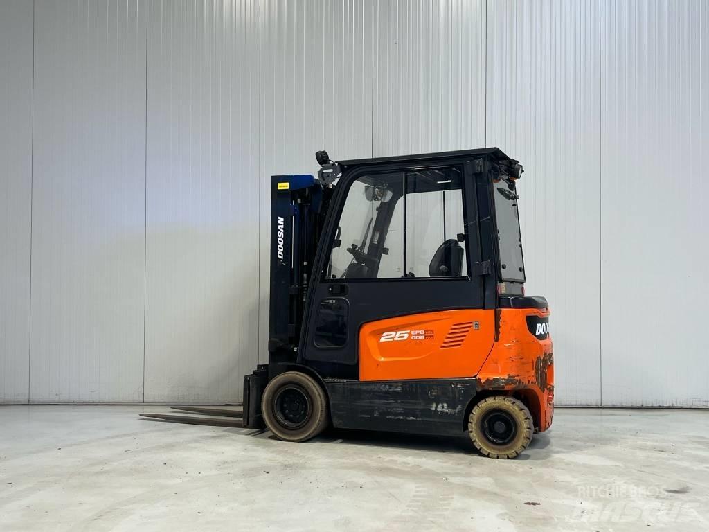 Doosan B25X-7 Sähkötrukit