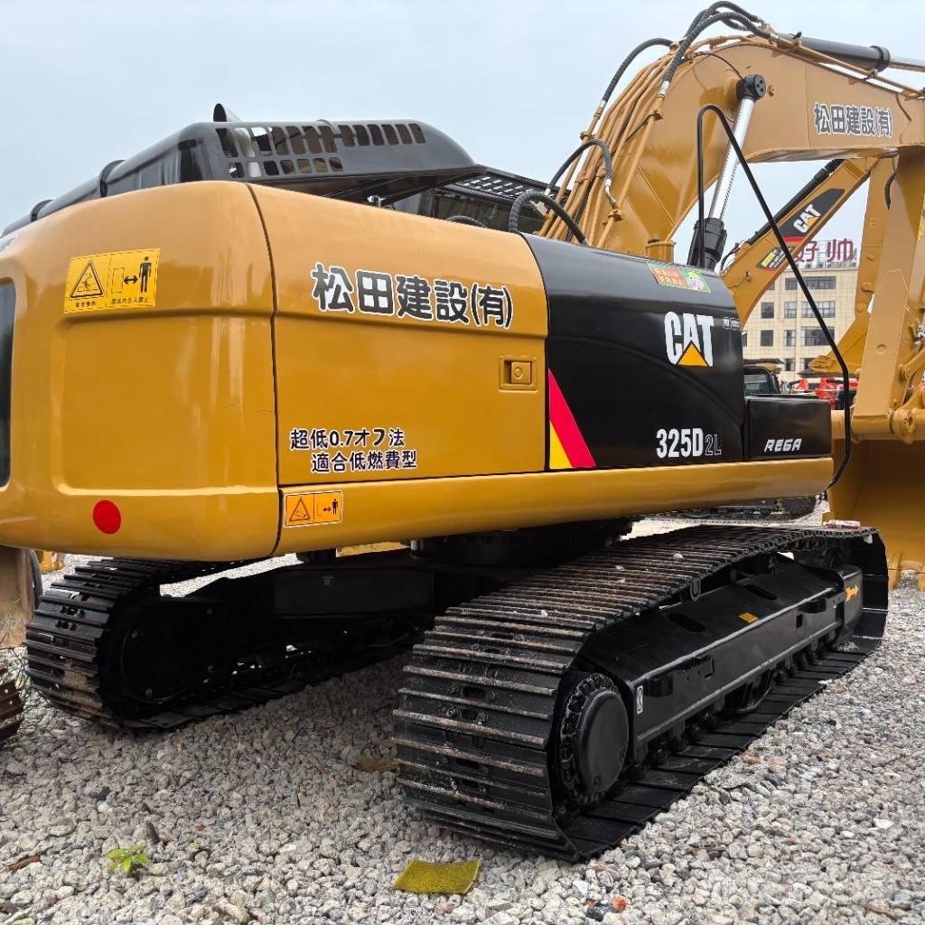 CAT 325 Telakaivukoneet