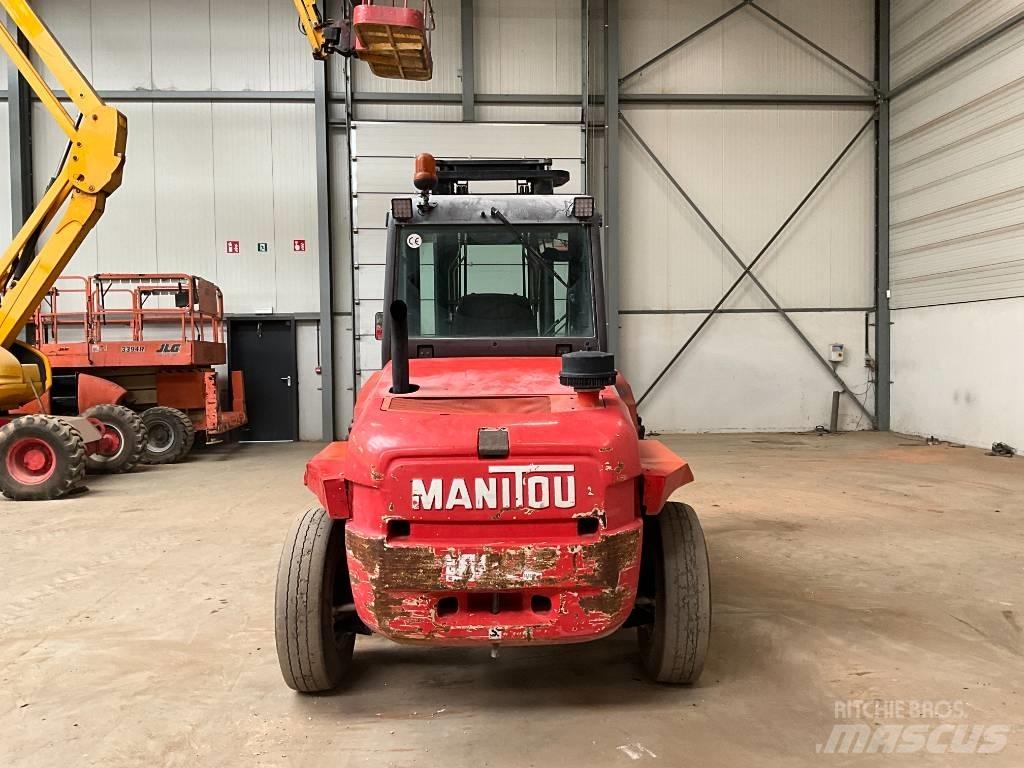 Manitou MC 40 Maastotrukit