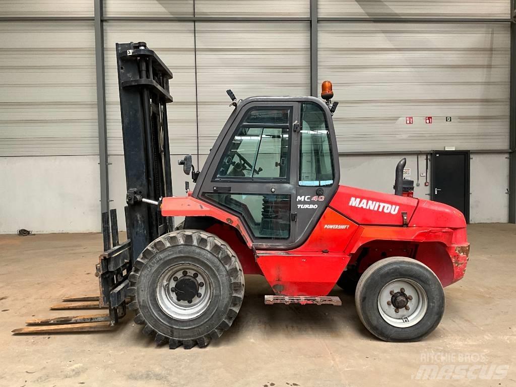 Manitou MC 40 Maastotrukit