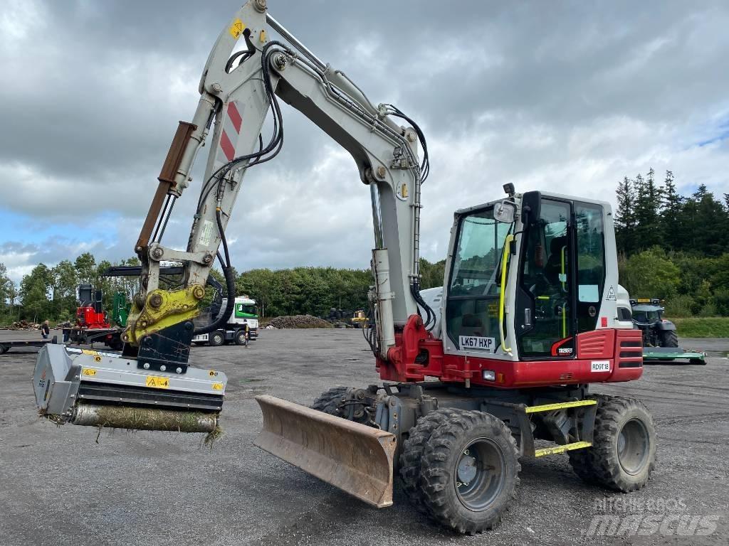 Takeuchi TB 295 W Pyöräkaivukoneet