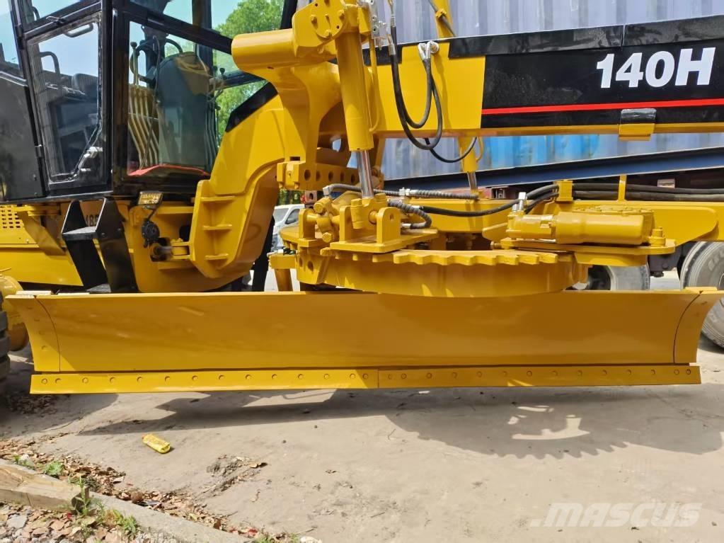 CAT 120 H Tiehöylät
