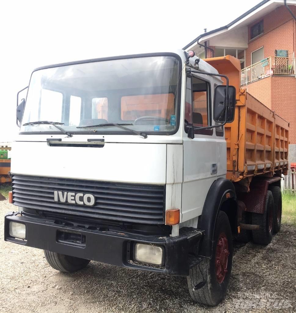 Iveco 330-26 Sora- ja kippiautot