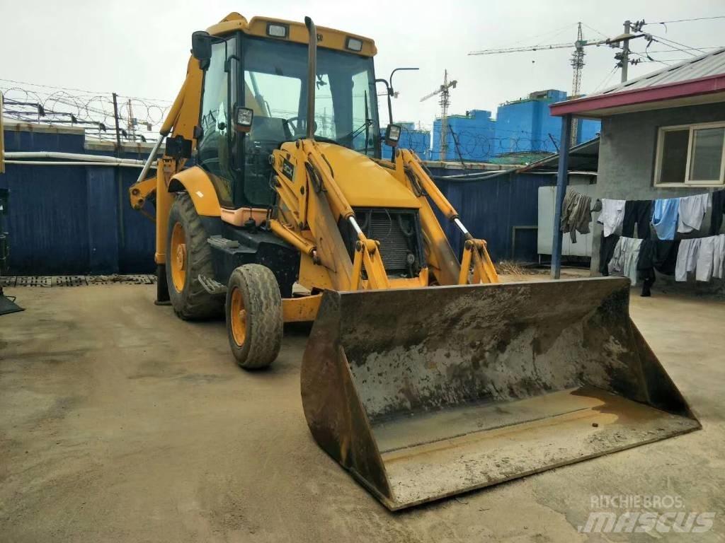 JCB 3CX Kaivurikuormaajat