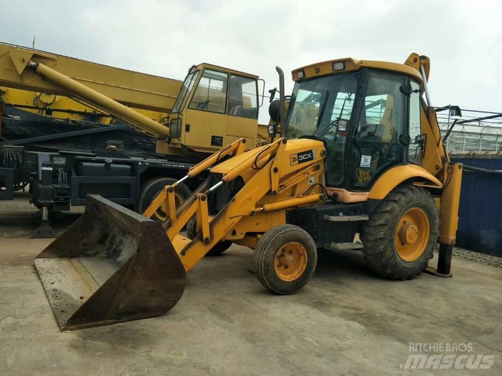 JCB 3CX Kaivurikuormaajat