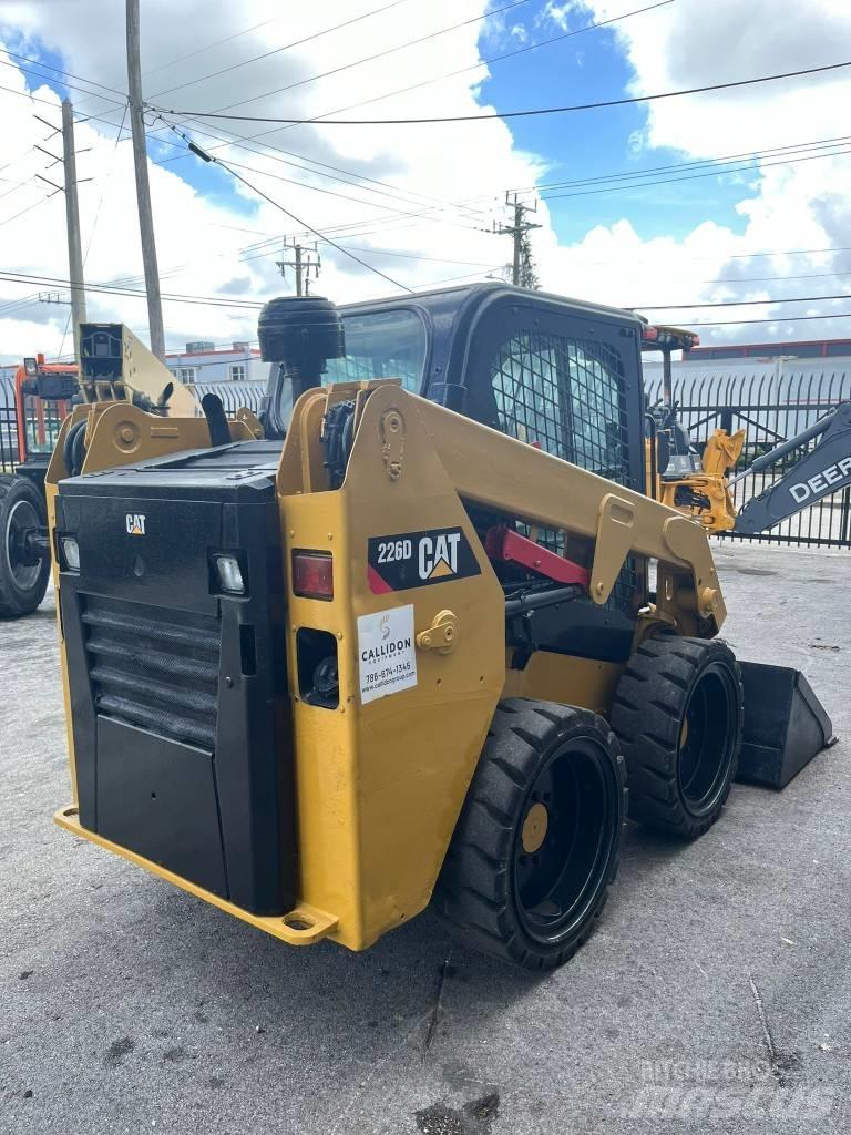 CAT 226 D Liukuohjatut kuormaajat