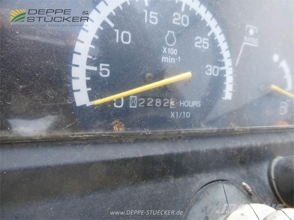 John Deere 2320 Taajamatraktorit