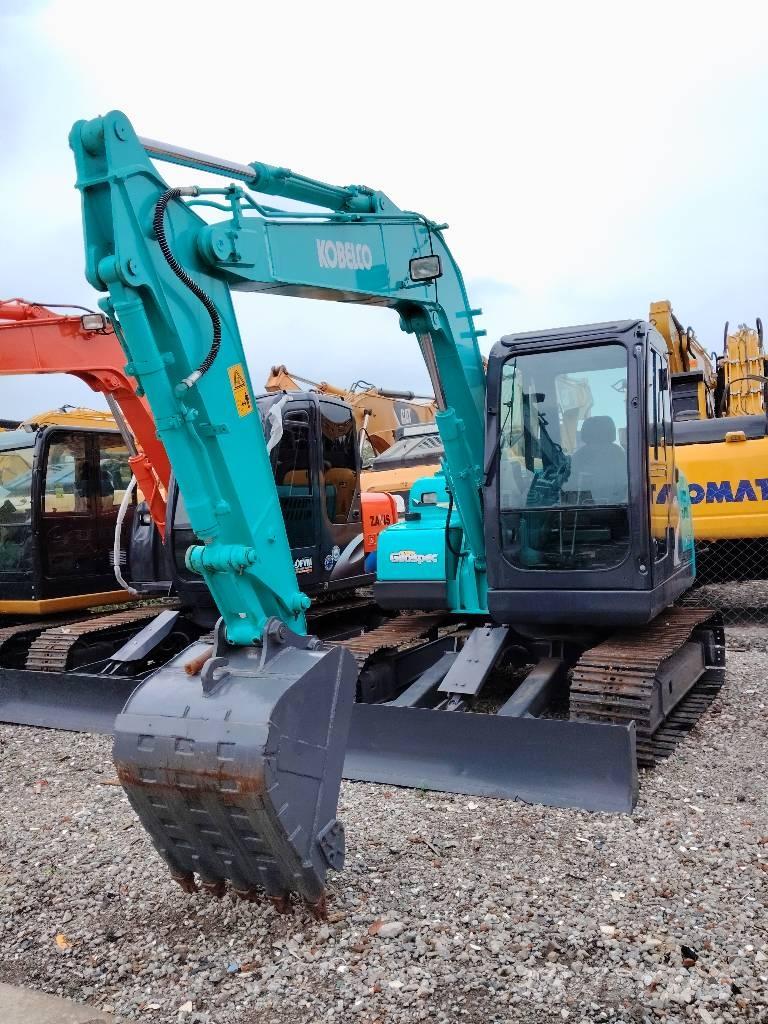 Kobelco SK75 Midikaivukoneet 7t - 12t