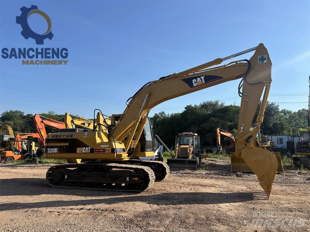 CAT 320 B L Telakaivukoneet