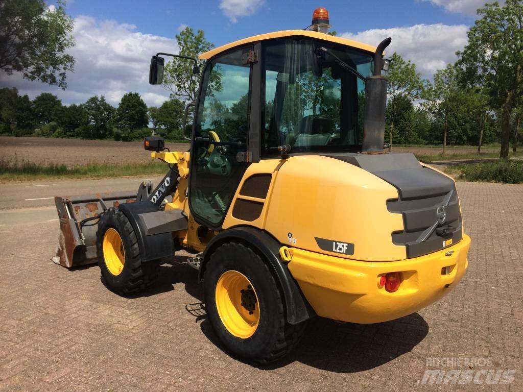 Volvo L 25 F Pyöräkuormaajat
