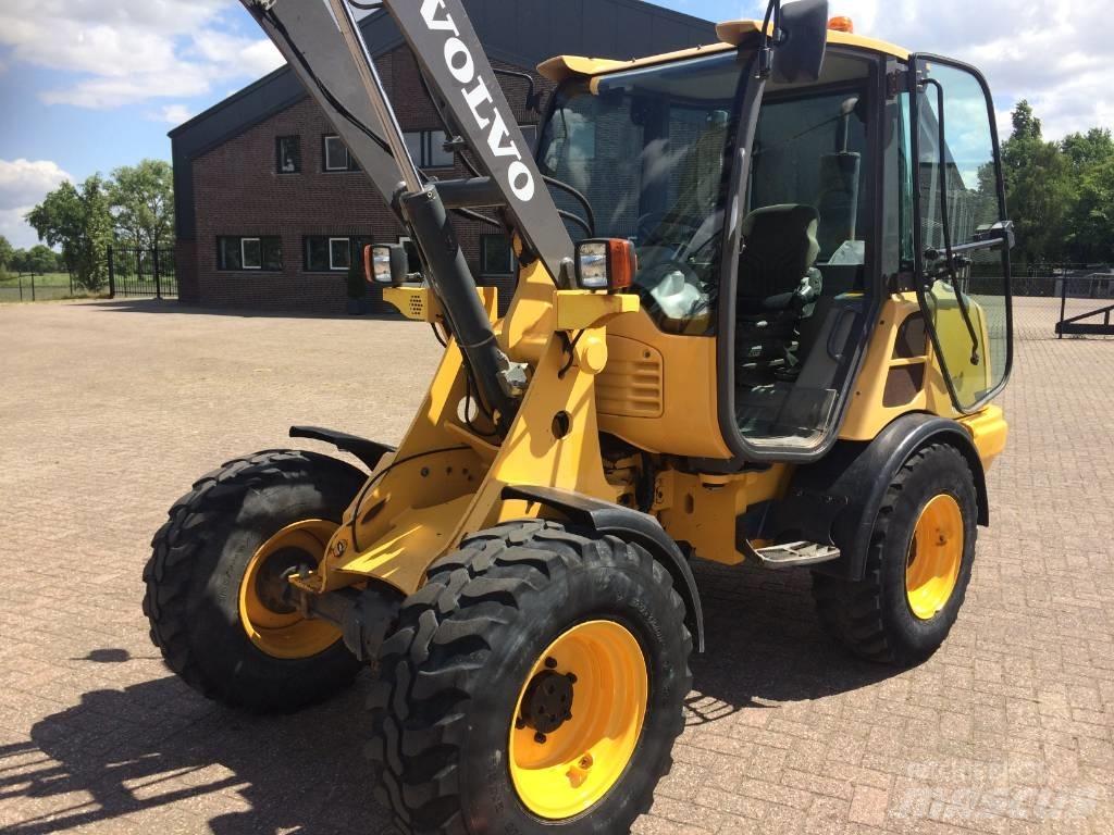 Volvo L 25 F Pyöräkuormaajat
