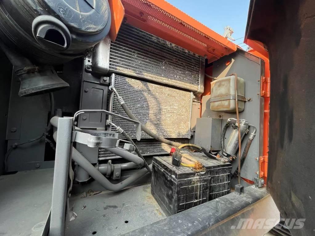 Hitachi ZX 160 LC Telakaivukoneet