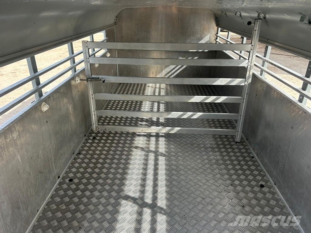 Ifor Williams TA 510 Eläinkuljetusperävaunut