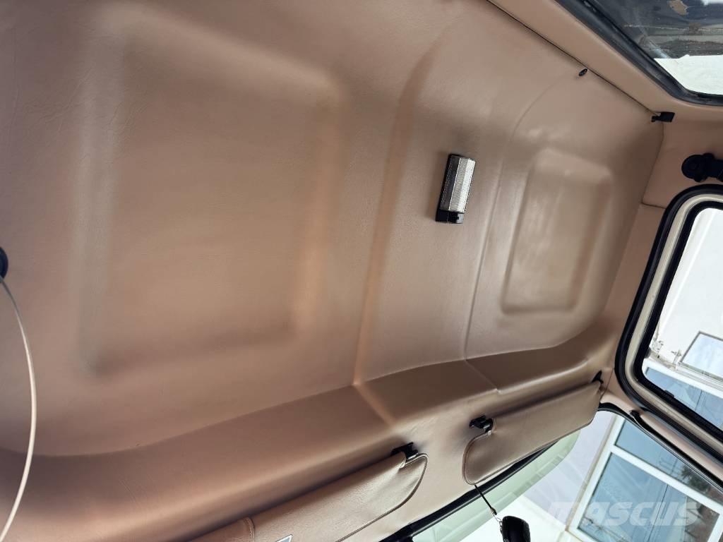 Mack CV 713 Sora- ja kippiautot