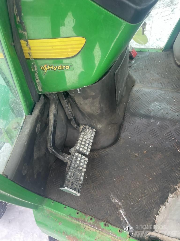 John Deere 4410 Taajamatraktorit