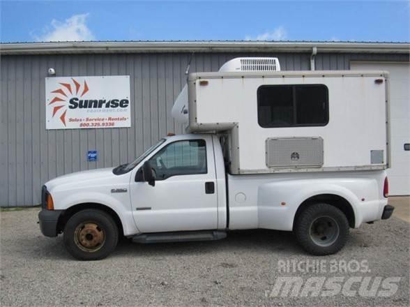 Ford F350 Tienhoitoautot