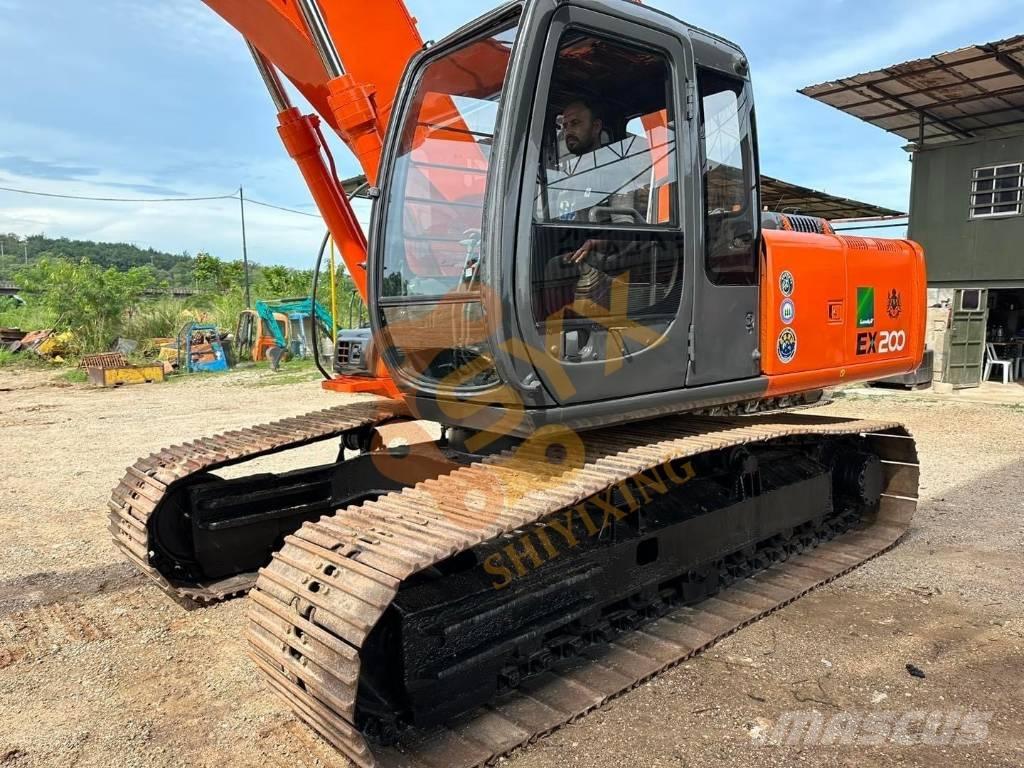 Hitachi EX 200 Telakaivukoneet