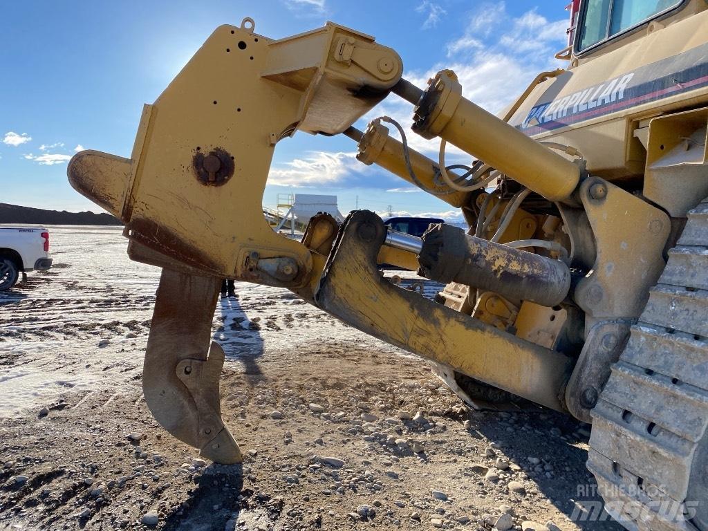 CAT D9L Telaketjupuskutraktorit