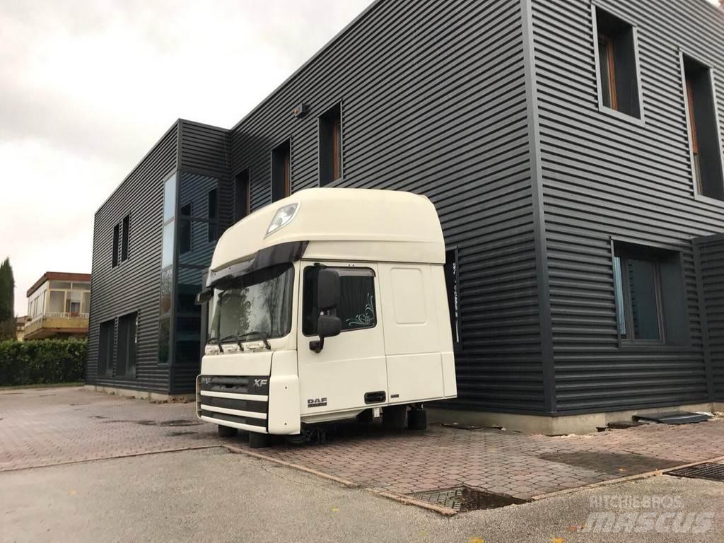 DAF XF 105 Euro 5 Ohjaamot ja sisustat