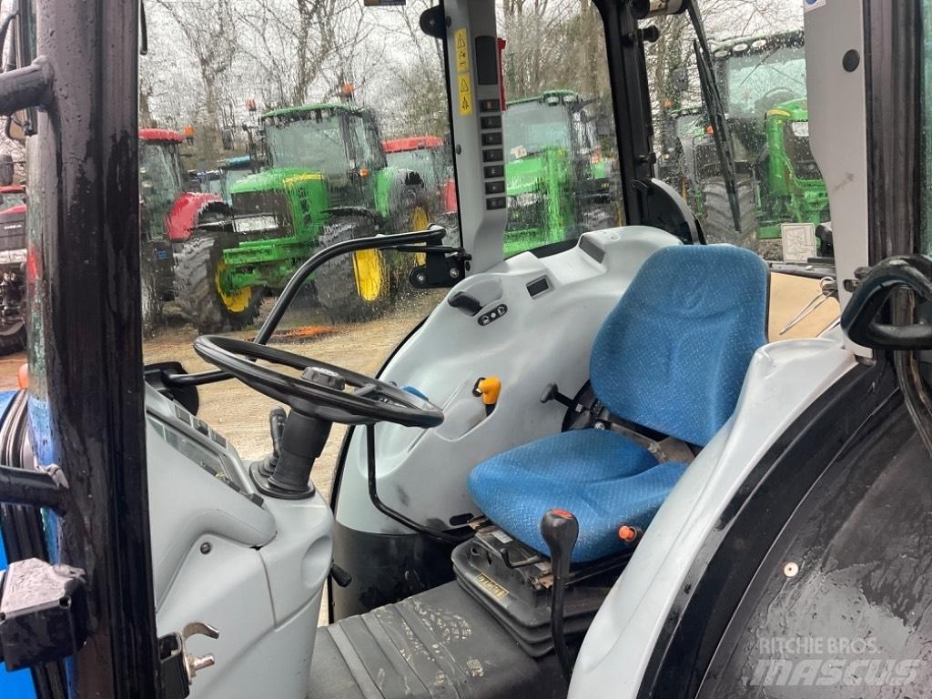 New Holland T 4.85 Traktorit