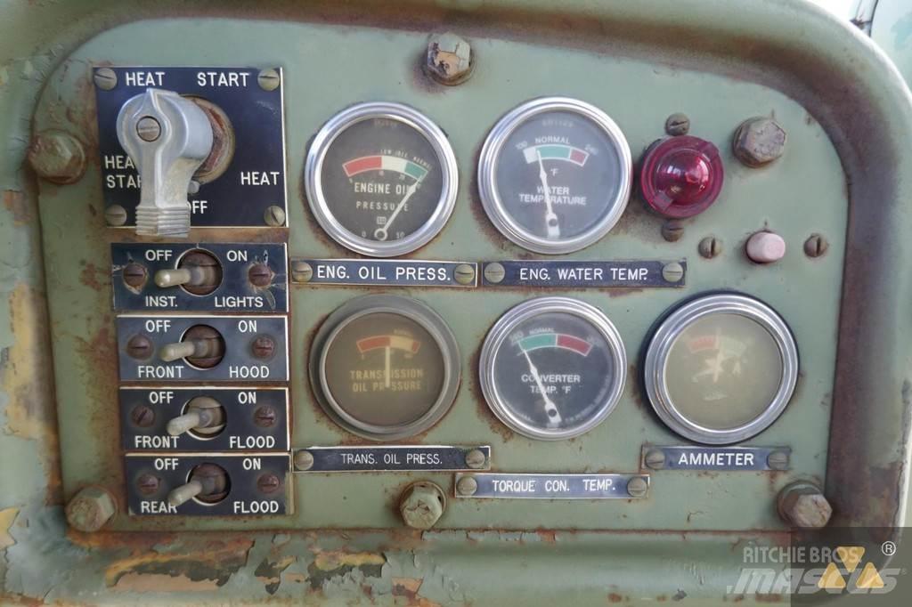 CAT D7F Ex-army Telaketjupuskutraktorit