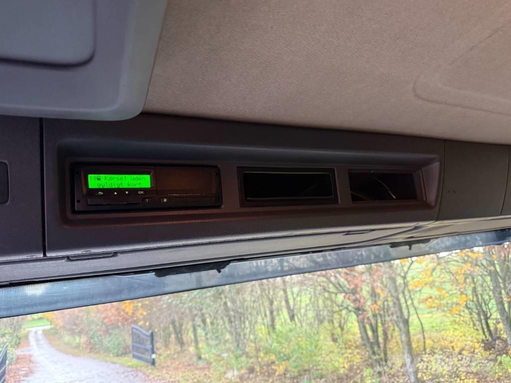 Scania P450 8x2/4 Vaihtolava-autot