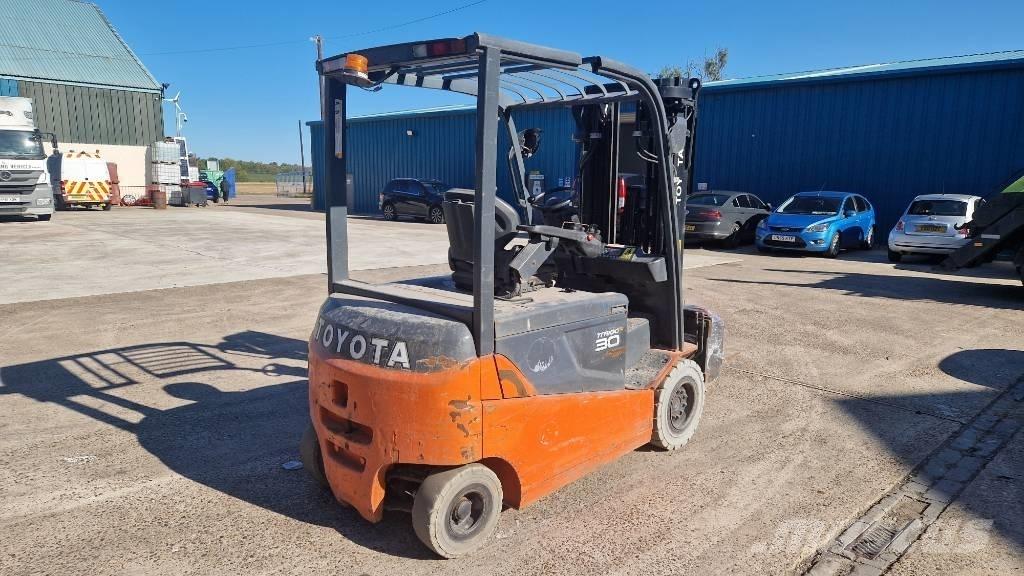Toyota 8 FBMT 30 Sähkötrukit
