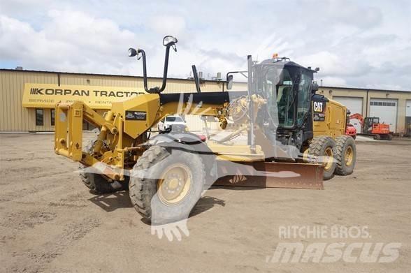CAT 12M3 Tiehöylät