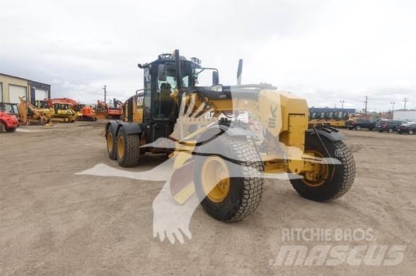 CAT 140M Tiehöylät