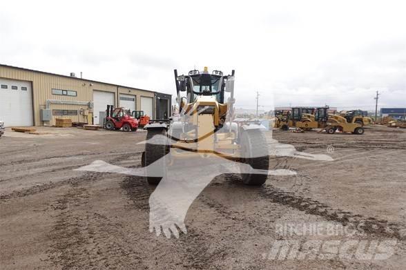CAT 140M Tiehöylät