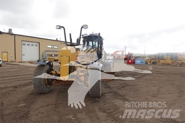 CAT 140M AWD Tiehöylät