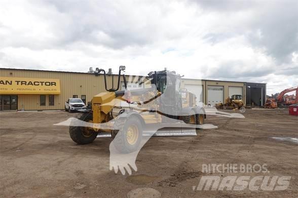 CAT 160M Tiehöylät