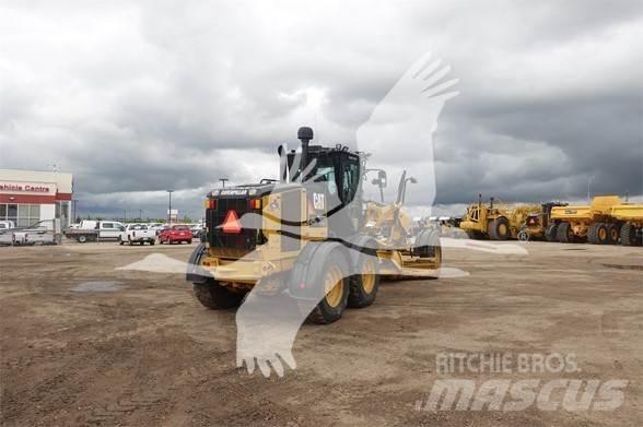 CAT 160M Tiehöylät