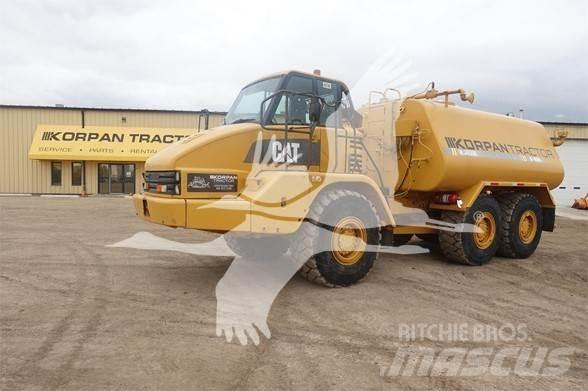 CAT 730 Vesisäiliöautot