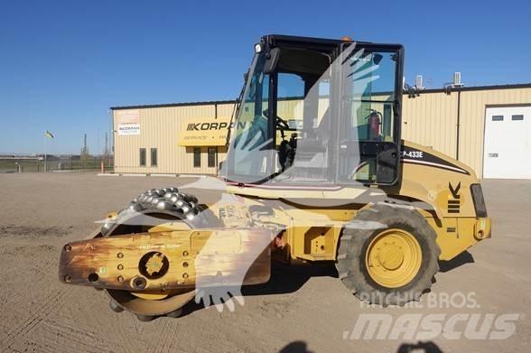 CAT CP-433E Yksivalssijyrät