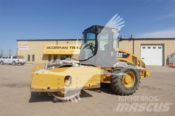 CAT CP64 Yksivalssijyrät