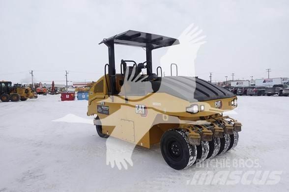 CAT CW16 Kumipyöräjyrät