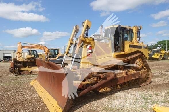 CAT D8T Telaketjupuskutraktorit