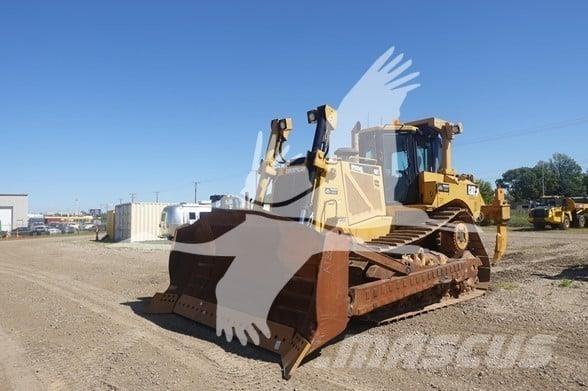 CAT D8T Telaketjupuskutraktorit