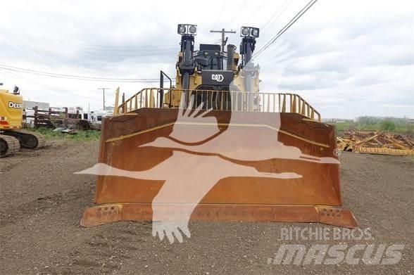 CAT D9 Telaketjupuskutraktorit