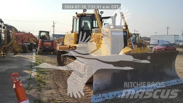 Komatsu D65PX Telaketjupuskutraktorit