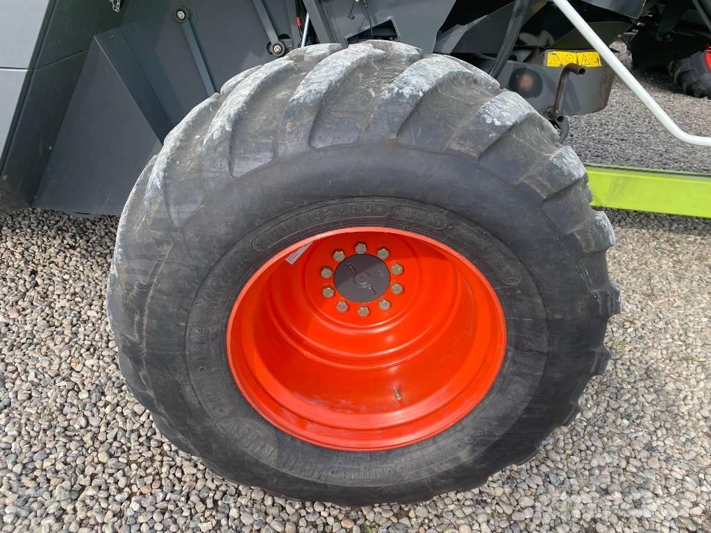 CLAAS LEXION 600 Leikkuupuimurit