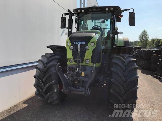 CLAAS AXION 810 Traktorit