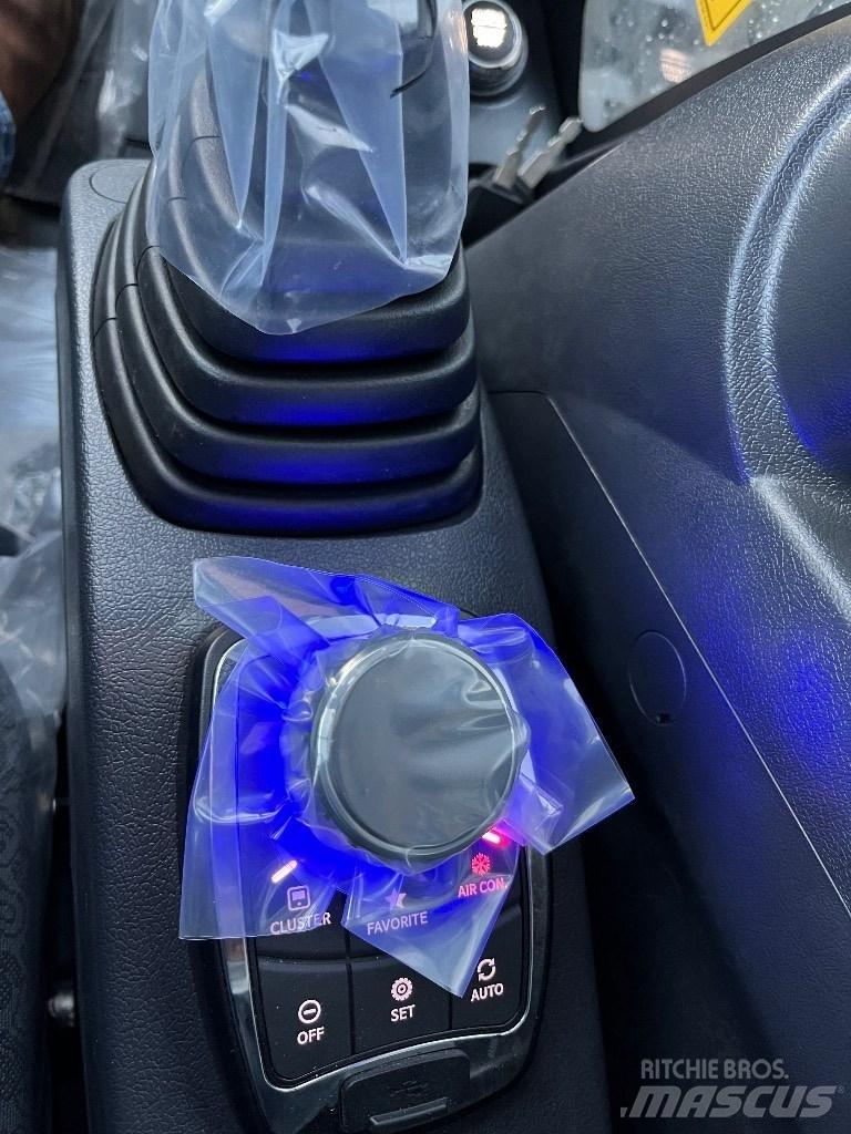 CASE WX 155E SR Pyöräkaivukoneet