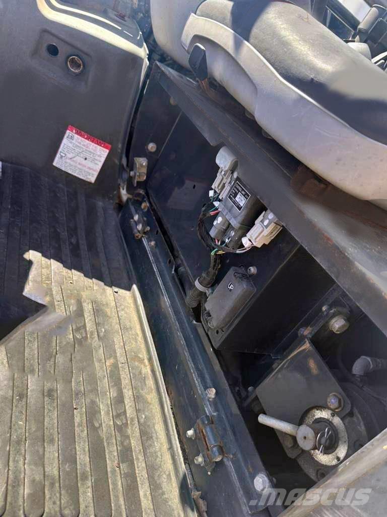 Hitachi ZX 27 U Minikaivukoneet < 7t